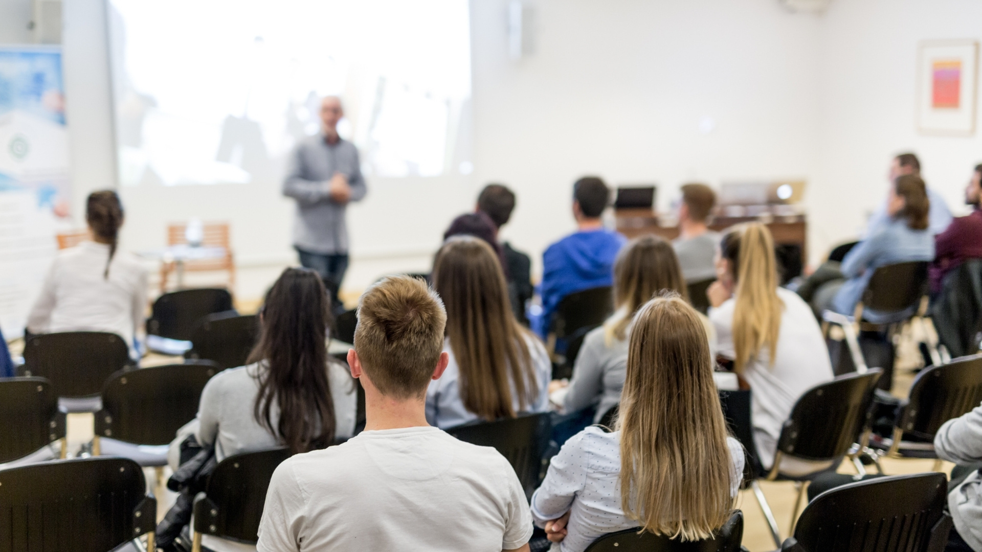 Etudiants dans une salle de classe